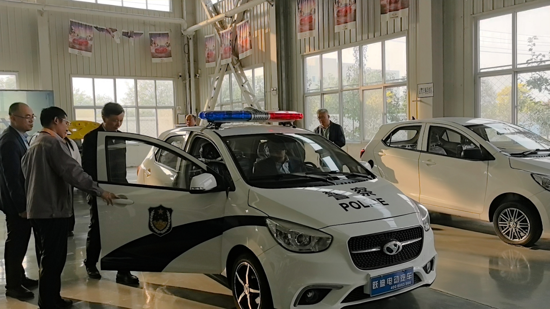 河北省商務廳副廳長任會君?一行到躍迪集團調研