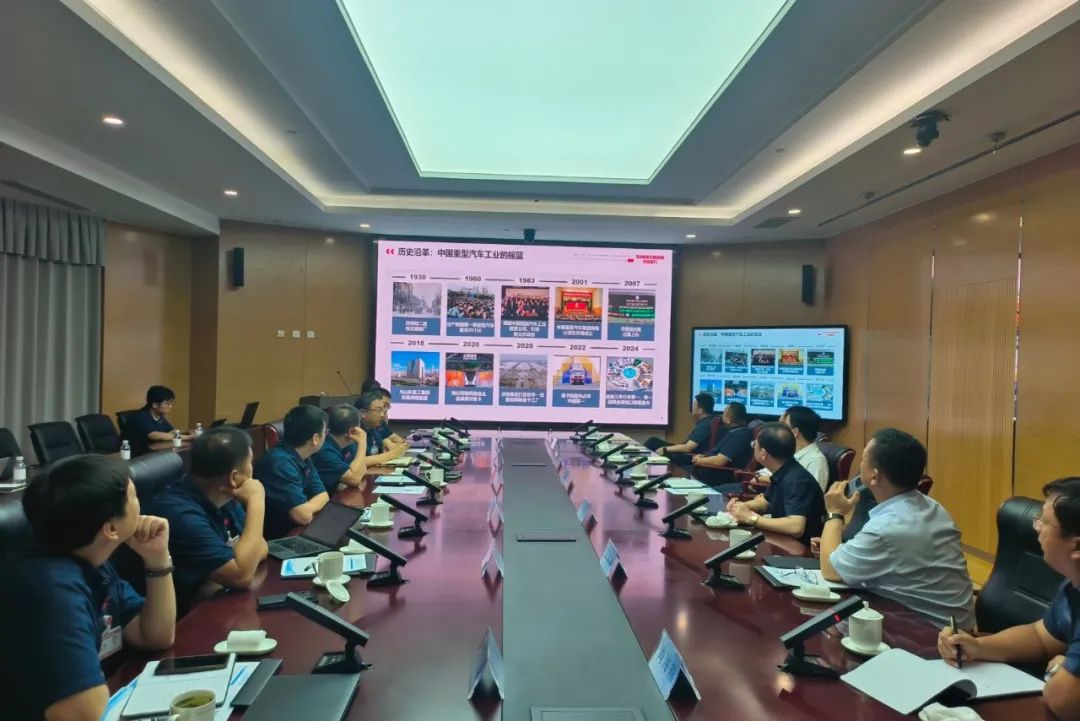 鋰業巨頭贛鋒鋰業董事長李良彬、躍迪集團董事長呂洪濤聯袂造訪中國重汽，與劉正濤董事長洽談新能源領域合作前景