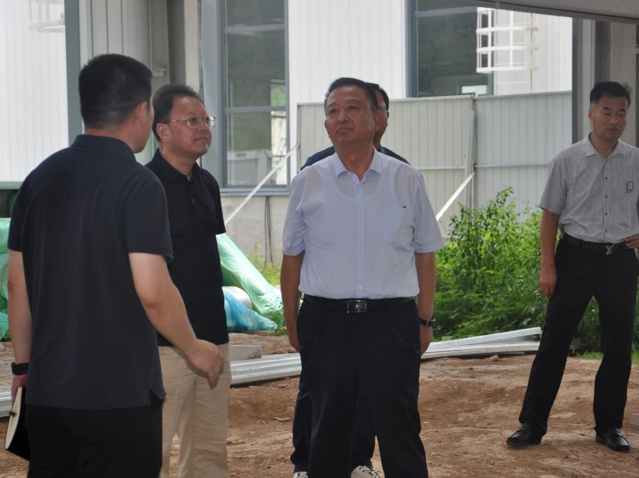 贛鋒鋰業集團董事長李良彬蒞臨躍迪集團參觀指導